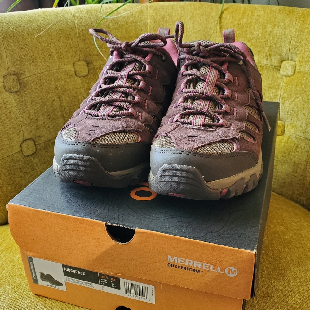 Merrell Women's Ridgepass Hiking Shoes - Brown and Pink